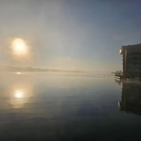 Przy Plazy Mikołajki